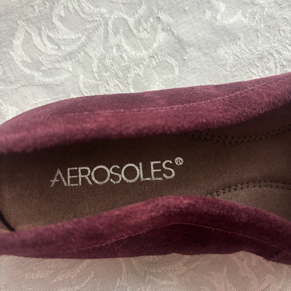 NWOT Aerosoles Burgundy Soft Suede Driving Loafers w/Tassels, Size 7.5 - Picture 8 of 11